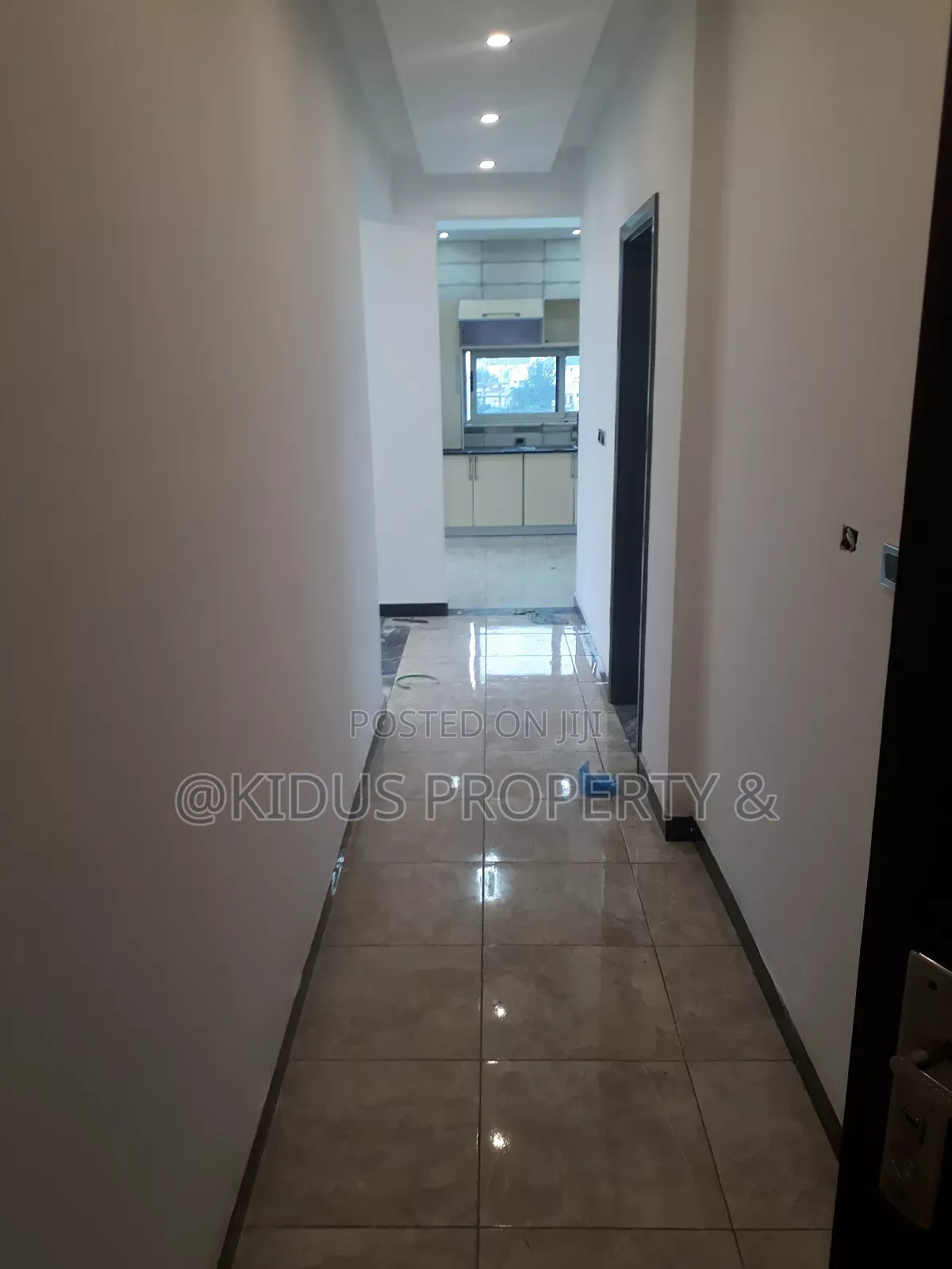 3bdrm Apartment in Total, Nifas Silk-Lafto for rent