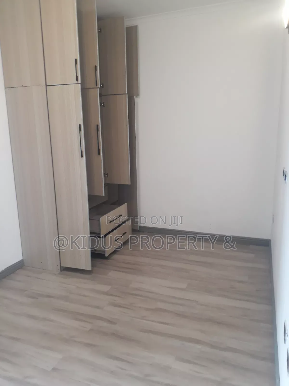 3bdrm Apartment in Total, Nifas Silk-Lafto for rent