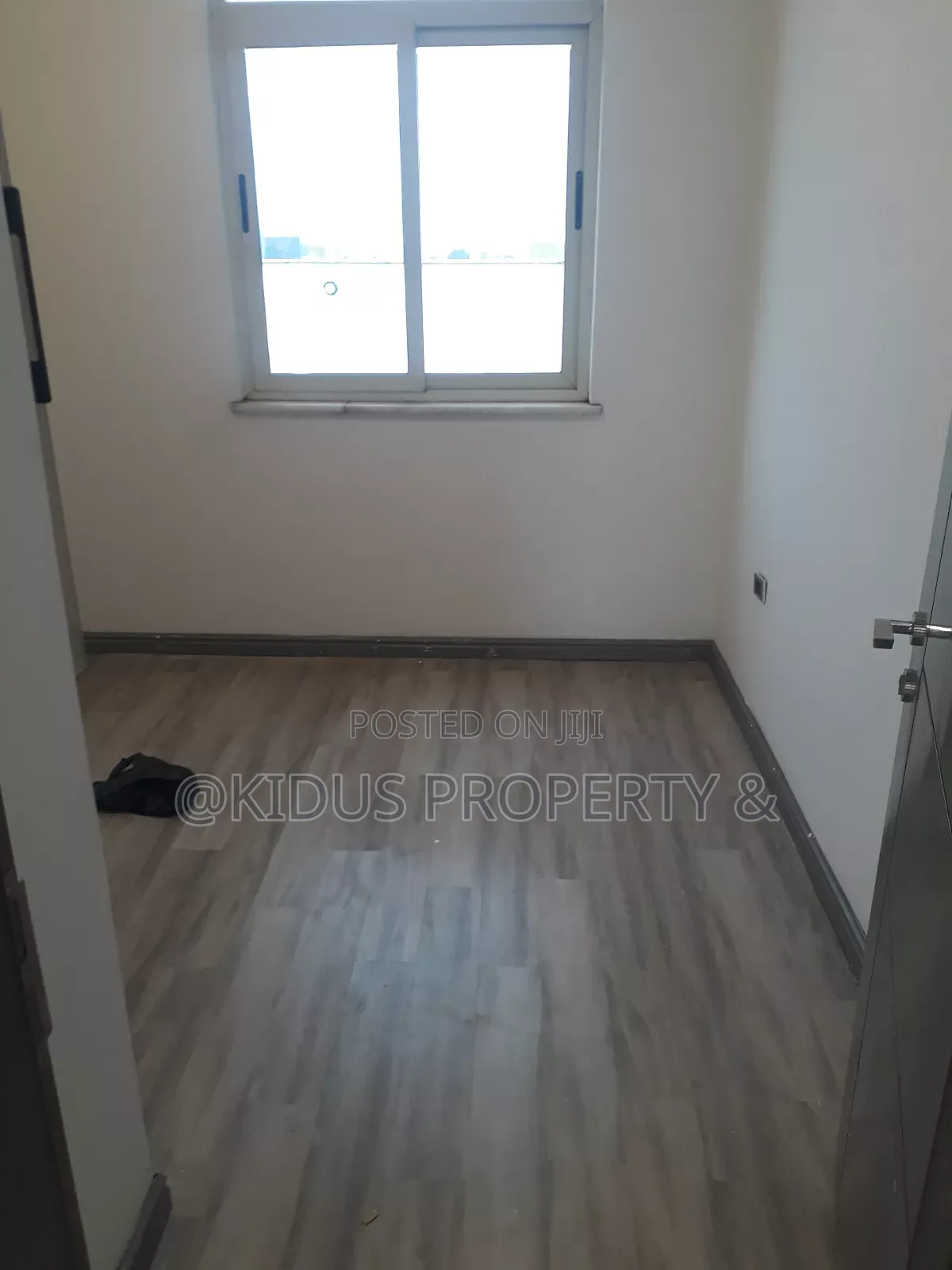 3bdrm Apartment in Total, Nifas Silk-Lafto for rent