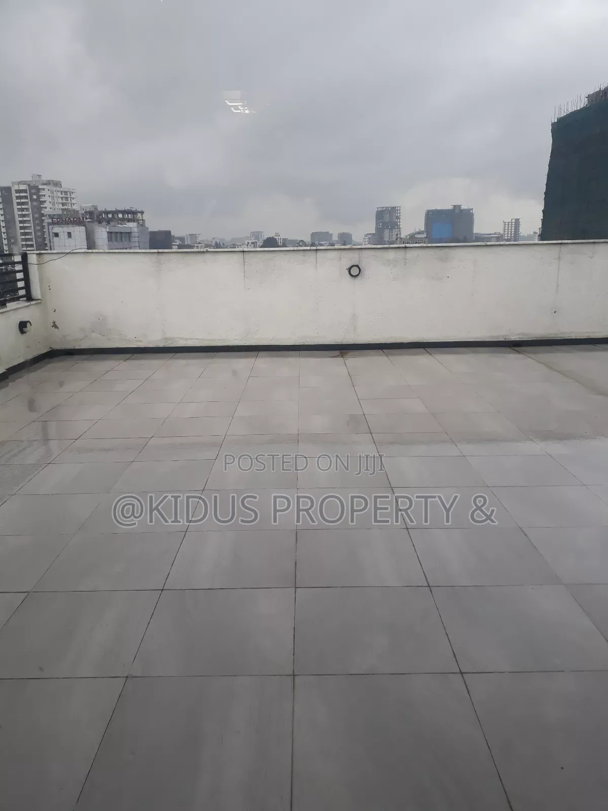 3bdrm Apartment in Total, Nifas Silk-Lafto for rent