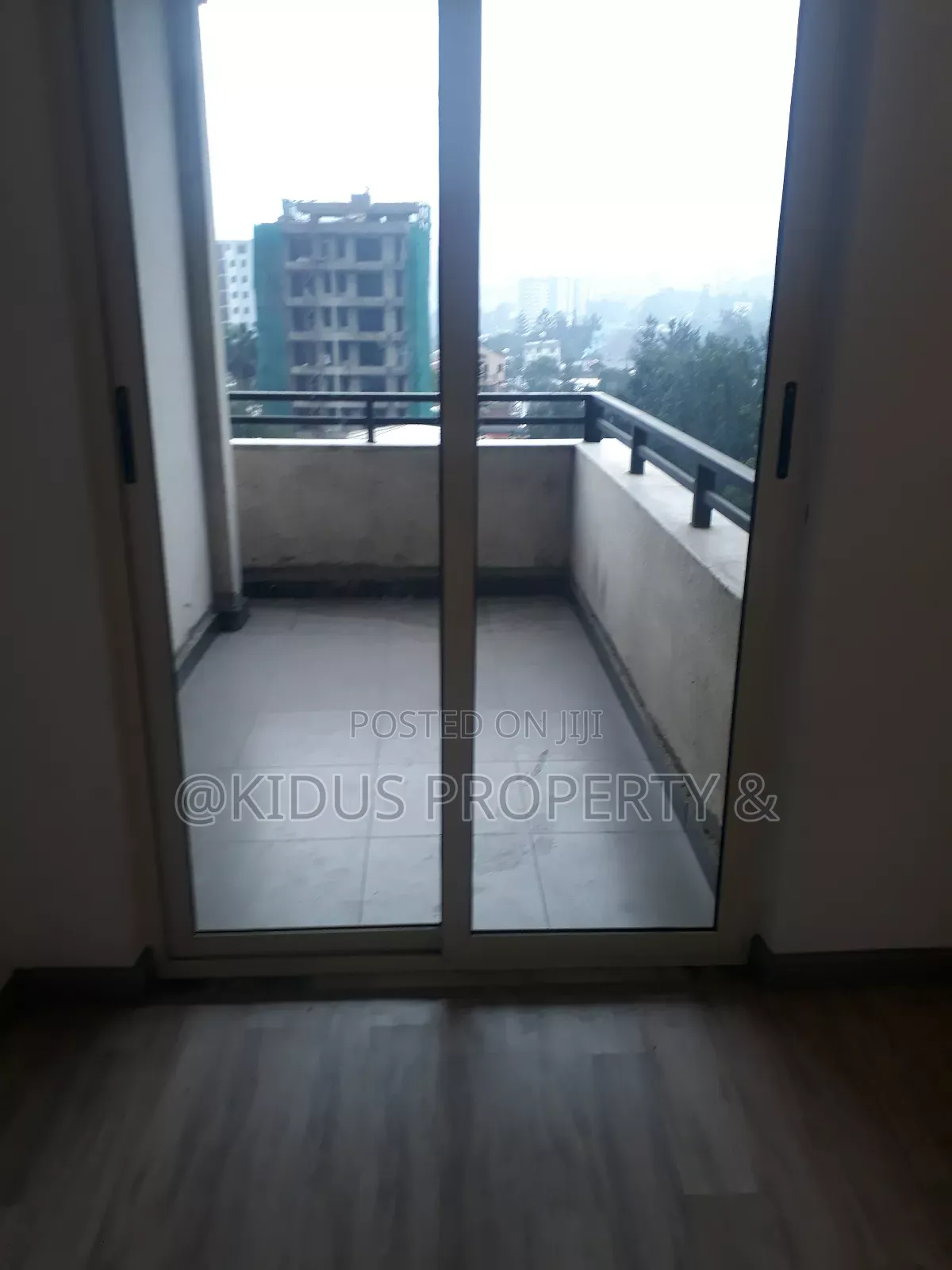 3bdrm Apartment in Total, Nifas Silk-Lafto for rent