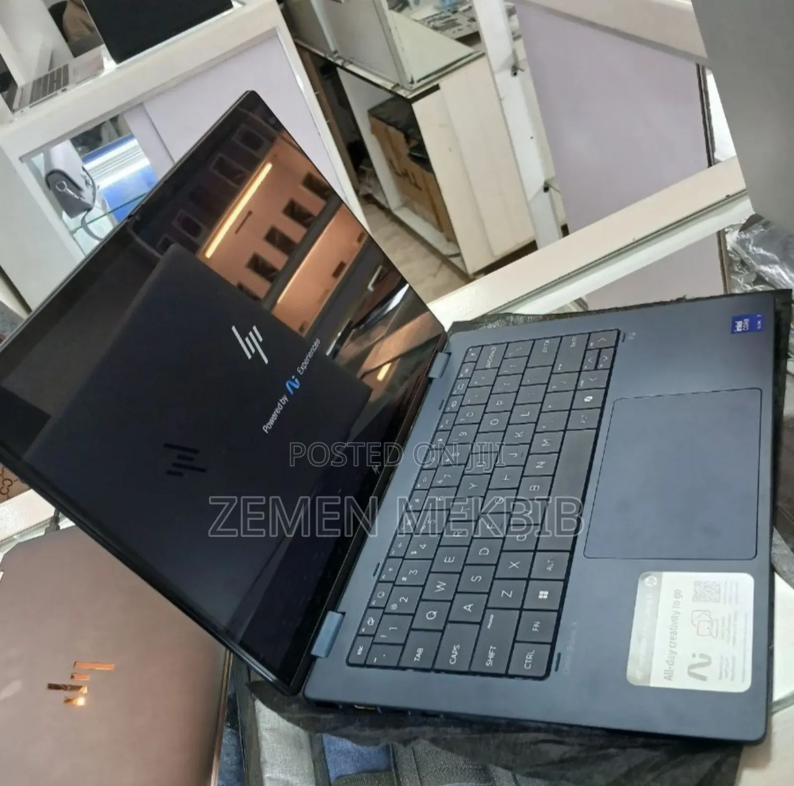 New Laptop HP 8GB Intel Core Ultra 7 SSD 1T