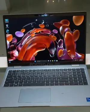 New Laptop Dell Latitude 5540 16GB Intel Core i7 SSD 512GB