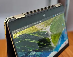 New Laptop HP Spectre X360 8GB Intel Core I7 SSD 512GB
