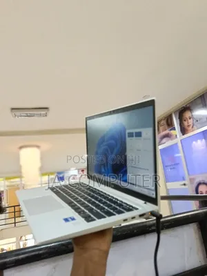 New Laptop HP EliteBook 830 G8 16GB Intel Core I7 SSD 512GB