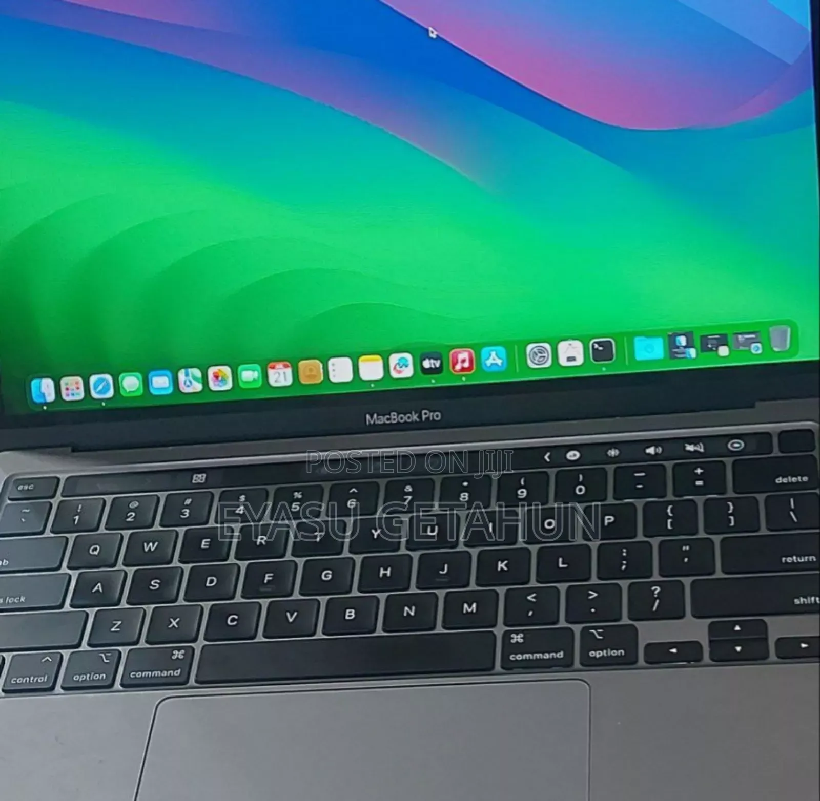 New Laptop Apple MacBook Pro 2022 M2 8GB Apple M2 SSD 256GB