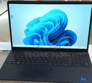 Photo - New Laptop Dell Vostro 3520 8GB Intel Core i5 SSD 1T