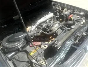 Photo - Toyota Hilux 2004 Green