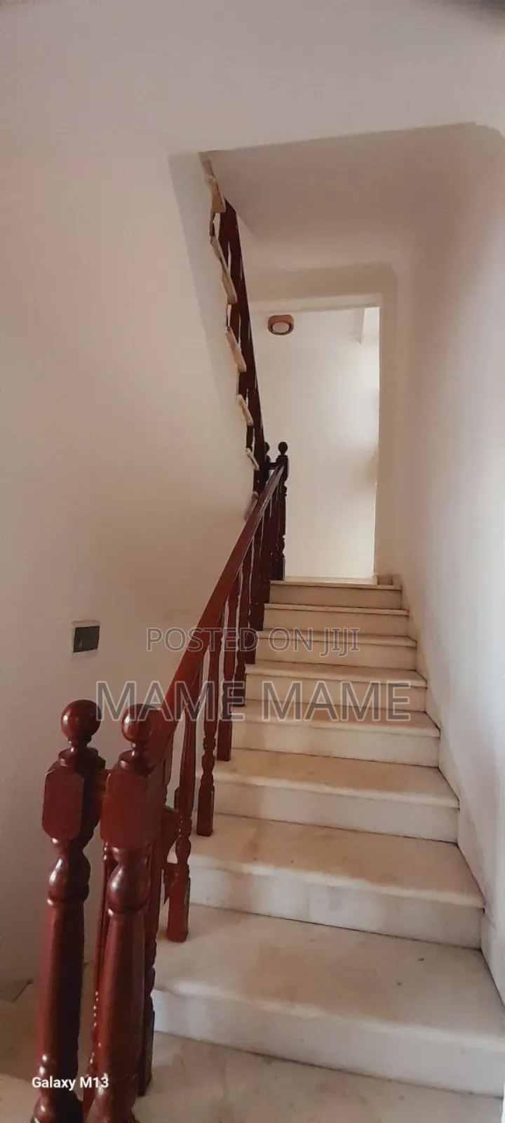 6bdrm House in Addis Abeba, Bole for sale