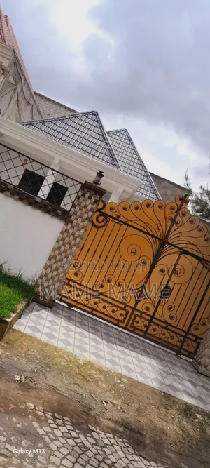 Photo - 5bdrm Villa in Addis Abeba, Bole for sale