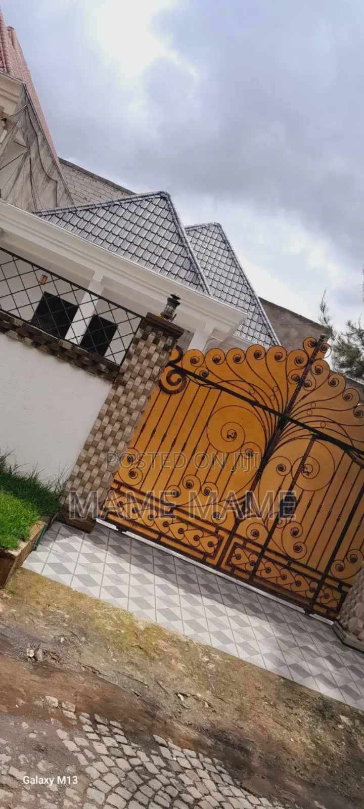 5bdrm Villa in Addis Abeba, Bole for sale