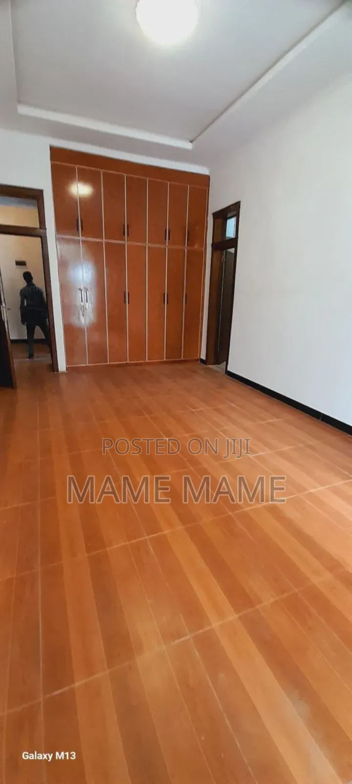 5bdrm Villa in Addis Abeba, Bole for sale