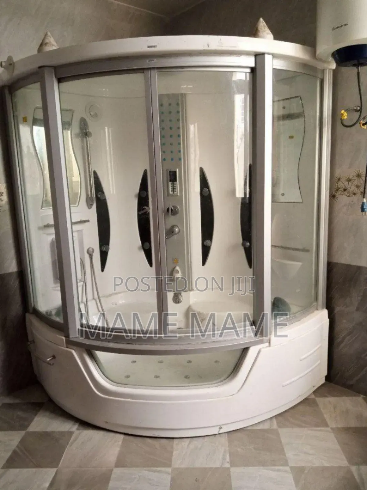 5bdrm House in Addis Abeba, Bole for sale