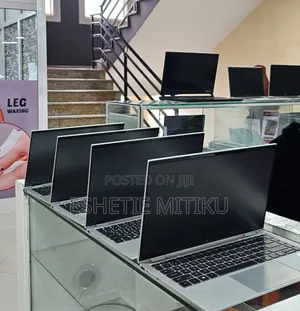 Photo - New Laptop HP Spectre 16GB Intel Core I5 SSD 512GB