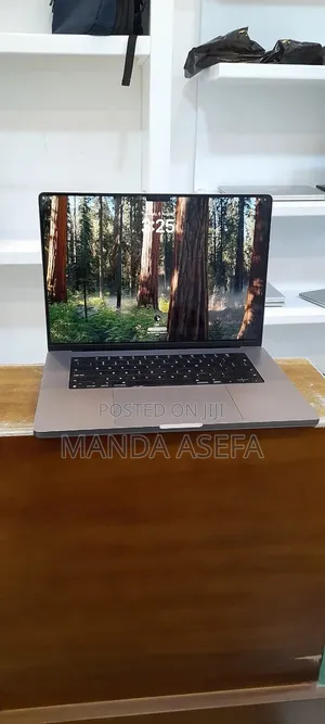 New Laptop Apple MacBook Pro M1 16GB Apple M1 SSD 512GB