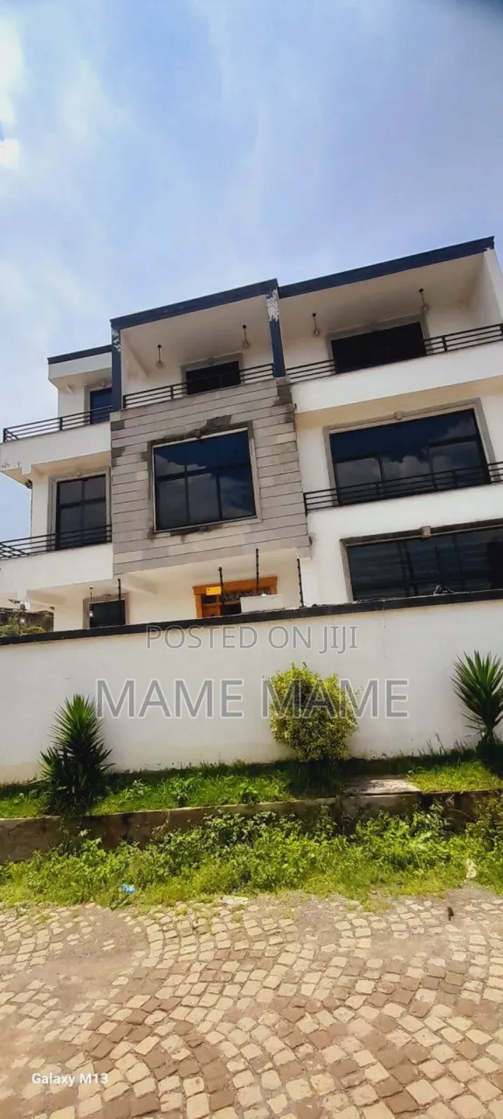 6bdrm House in Addis Abeba, Bole for sale