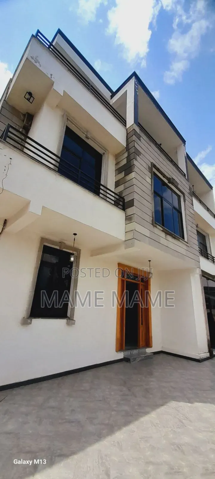 6bdrm House in Addis Abeba, Bole for sale