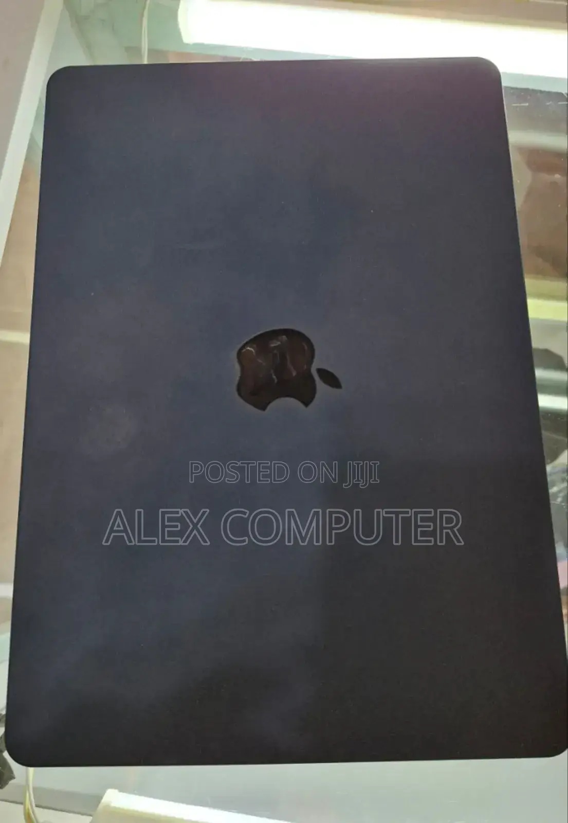 New Laptop Apple MacBook Air 2022 M2 8GB Apple M2 SSD 256GB