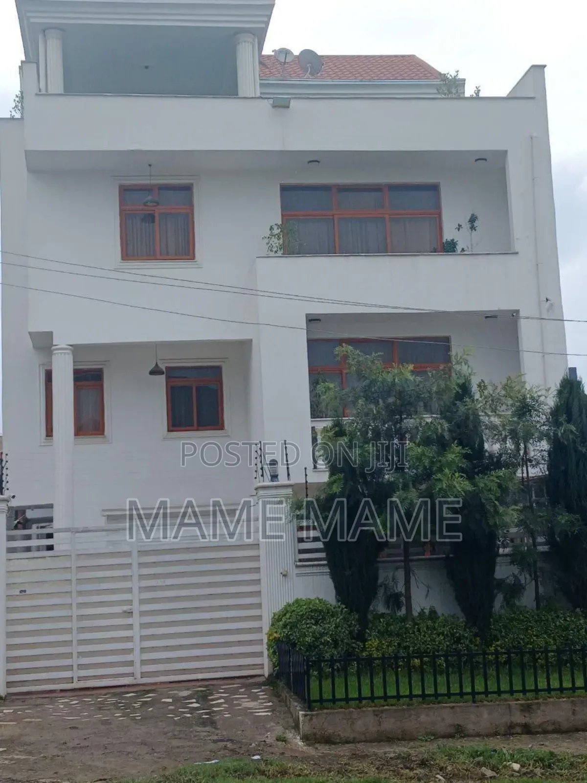 5bdrm House in Addis Abeba, Bole for sale
