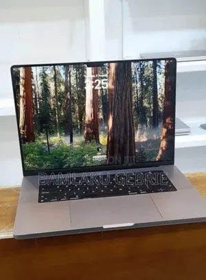 New Laptop Apple MacBook Pro 2021 M1 16GB Apple M1 Pro SSD 1T