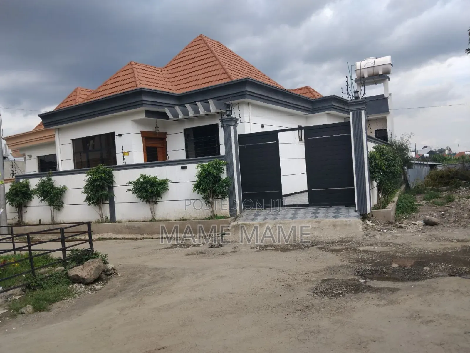5bdrm Villa in Addis Abeba, Bole for sale