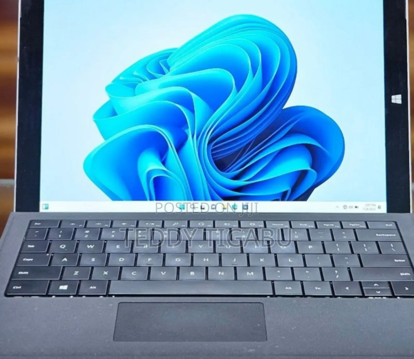 New Laptop Microsoft Surface Pro 3 8GB Intel Core I5 SSD 256GB