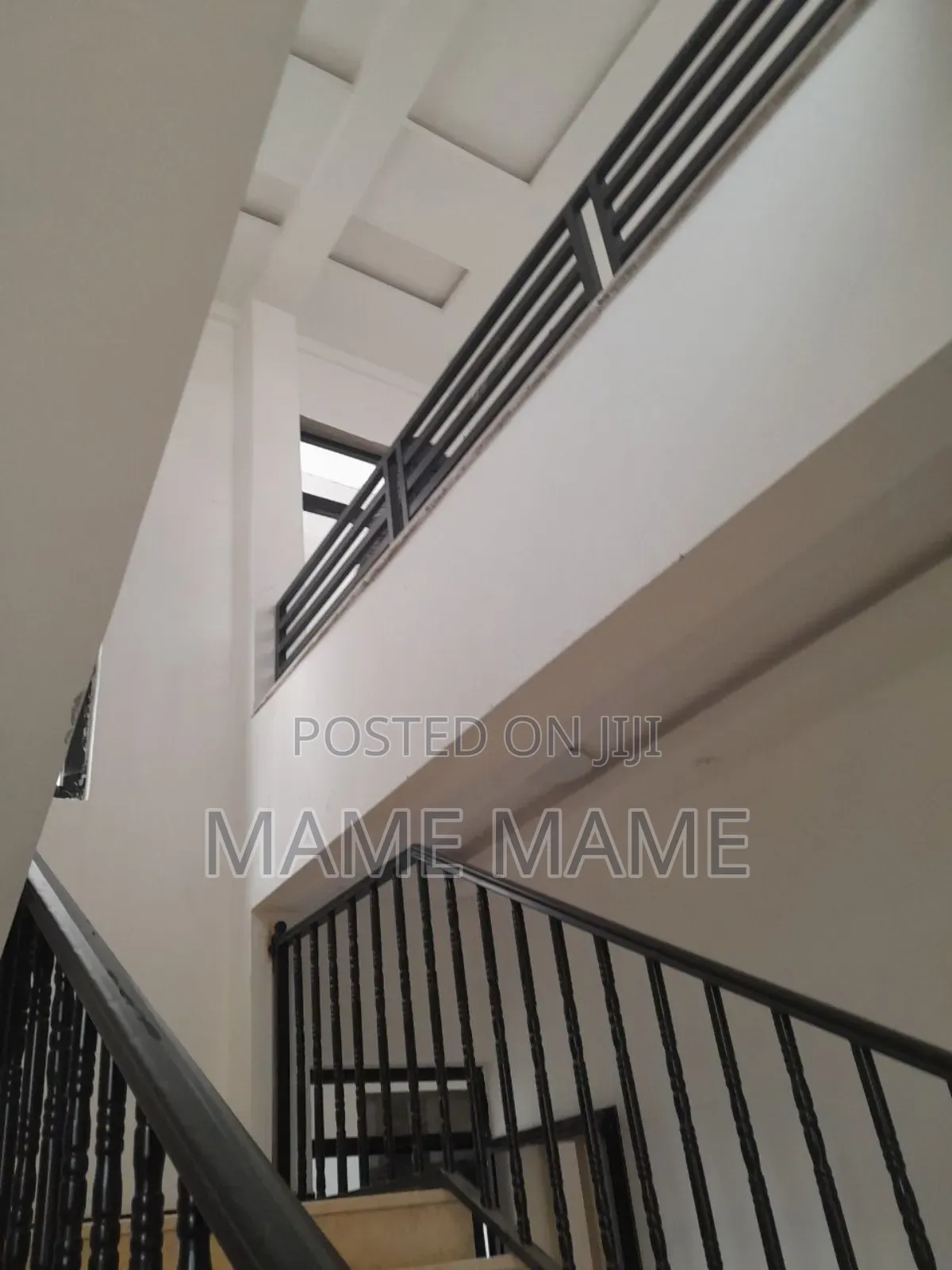 7bdrm House in Addis Abeba, Bole for sale