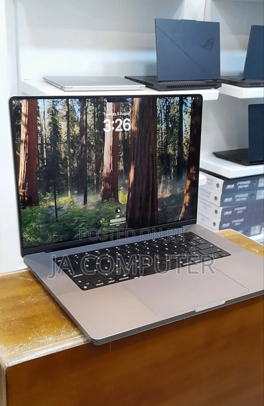 New Laptop Apple MacBook Pro M1 16GB Apple M1 Pro SSD 1T