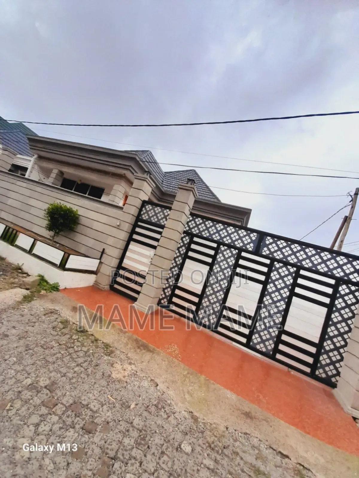 5bdrm Villa in Addis Abeba, Bole for sale