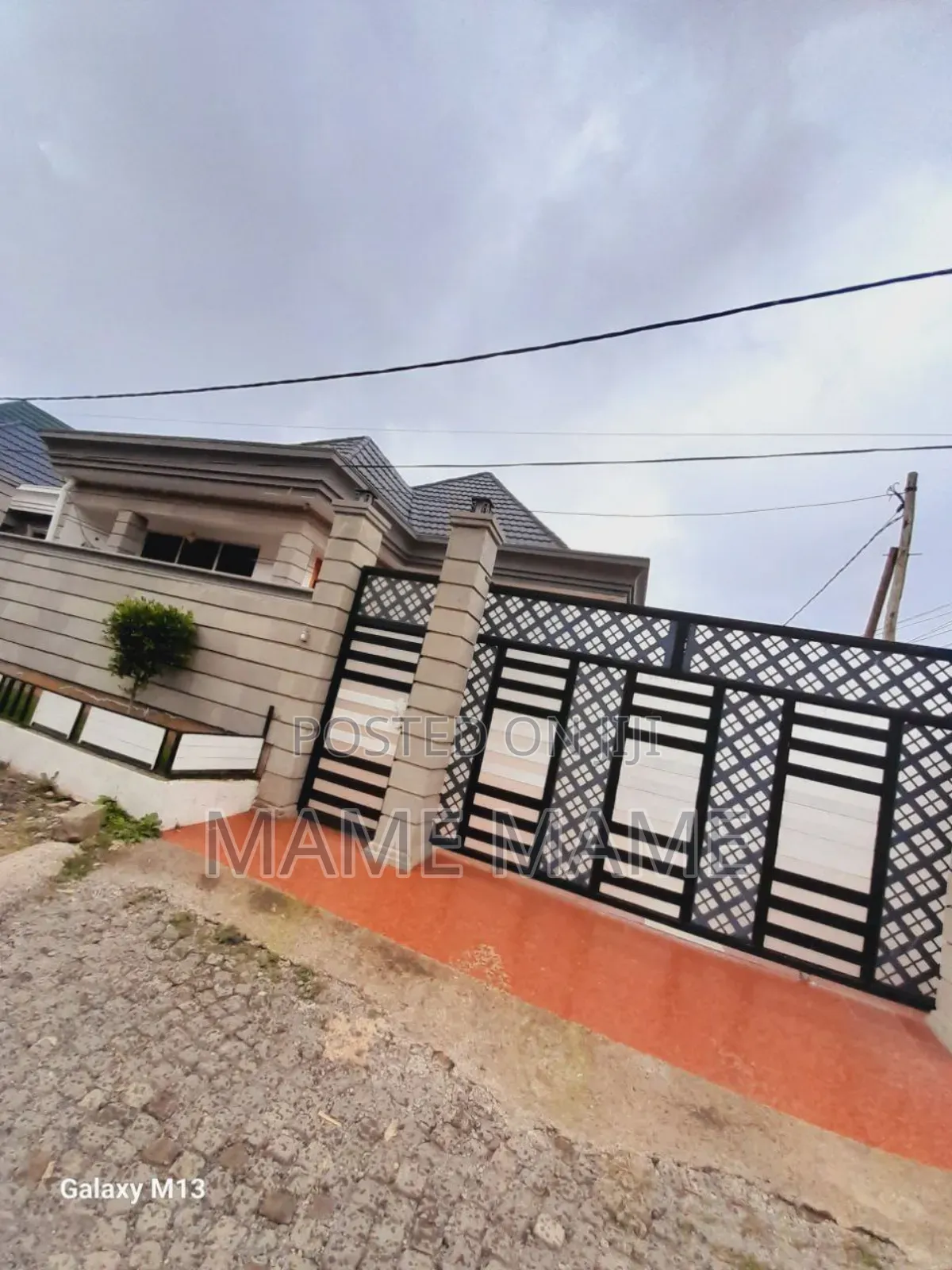 5bdrm Villa in Addis Abeba, Bole for sale