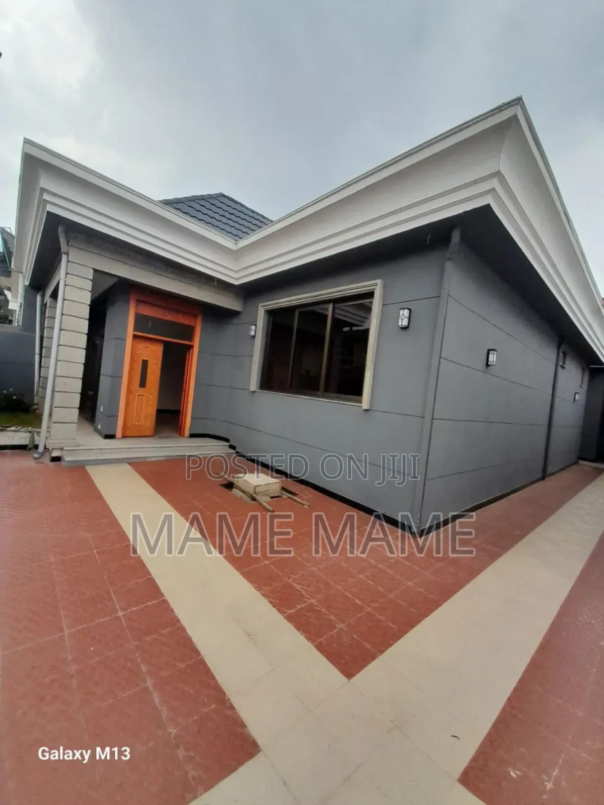 5bdrm Villa in Addis Abeba, Bole for sale