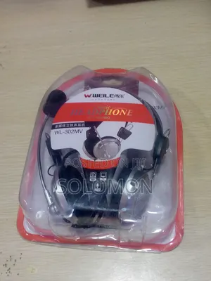 Photo - Headphone Moedern