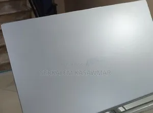 New Laptop Asus VivoBook 15 X505BA 8GB Intel Core I7 SSD 512GB