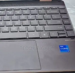Photo - New Laptop HP Spectre 16GB Intel Core I7 SSD 512GB