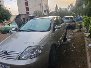 Photo - Toyota Corolla 2003 Gold