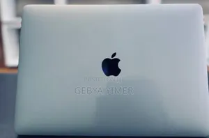 New Laptop Apple MacBook Pro 2017 8GB Intel Core i5 SSD 256GB