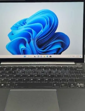 Photo - New Laptop Lenovo ThinkPad Yoga 16GB AMD Ryzen 7 SSD 512GB