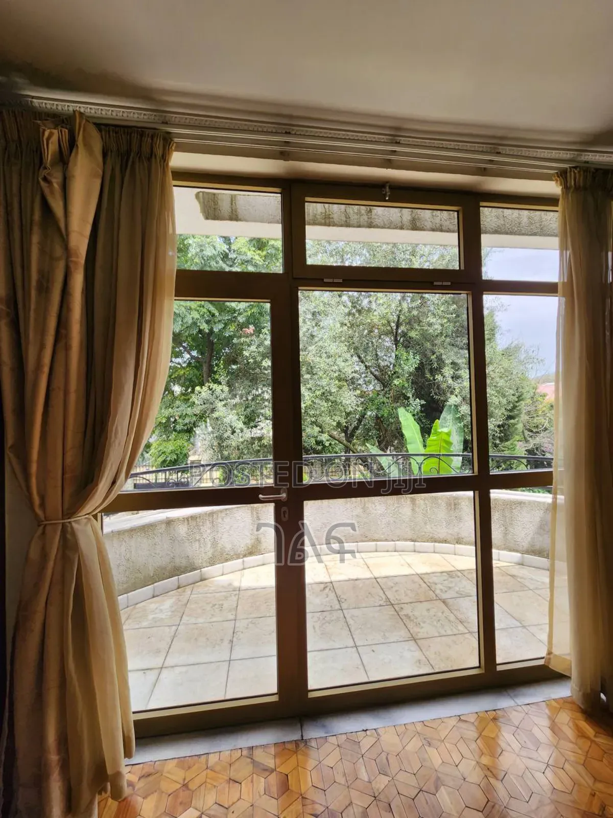 4bdrm House in ወሰን ሰንሻይን ኮምፓውንድ ውስጥ, Bole for sale