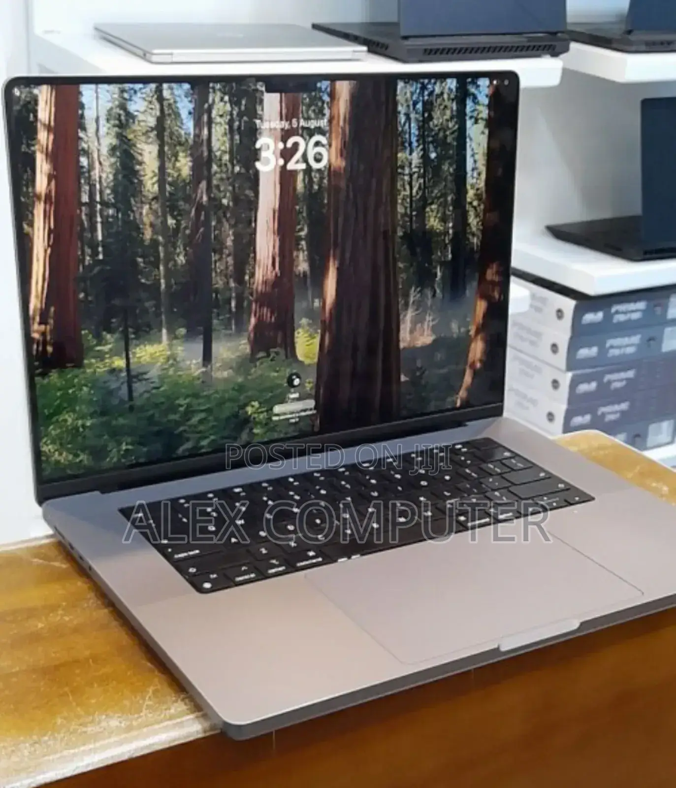 New Laptop Apple MacBook Pro M1 16GB Apple M1 SSD 1T