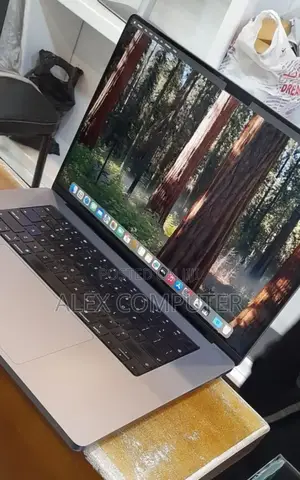 New Laptop Apple MacBook Pro M1 16GB Apple M1 SSD 1T