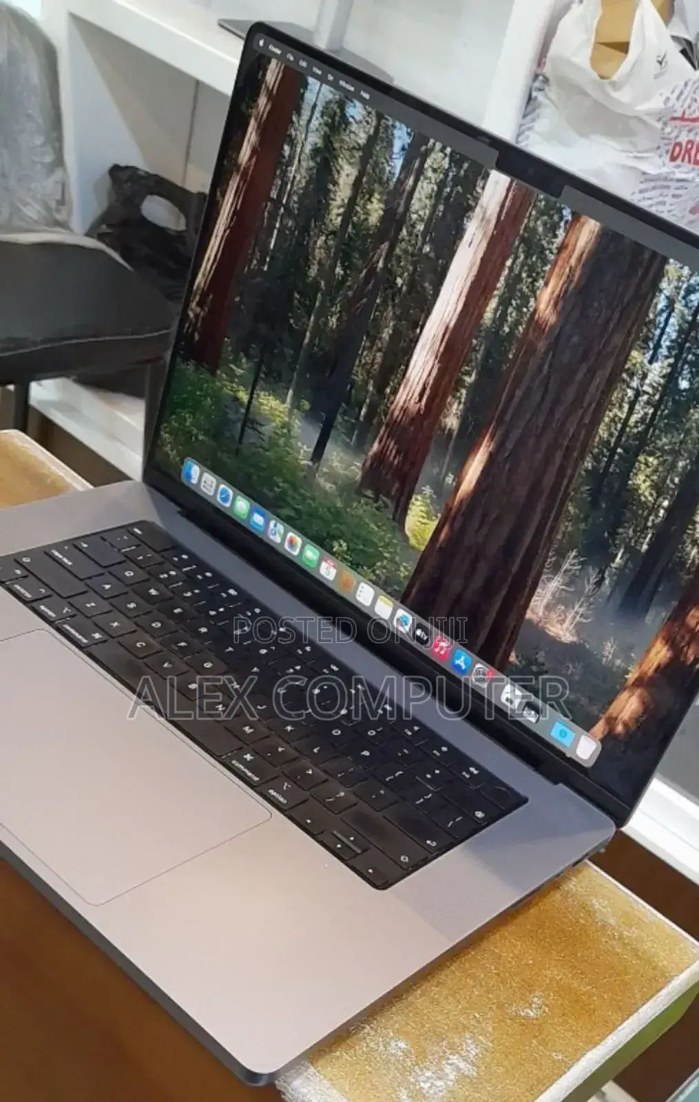 New Laptop Apple MacBook Pro M1 16GB Apple M1 SSD 1T