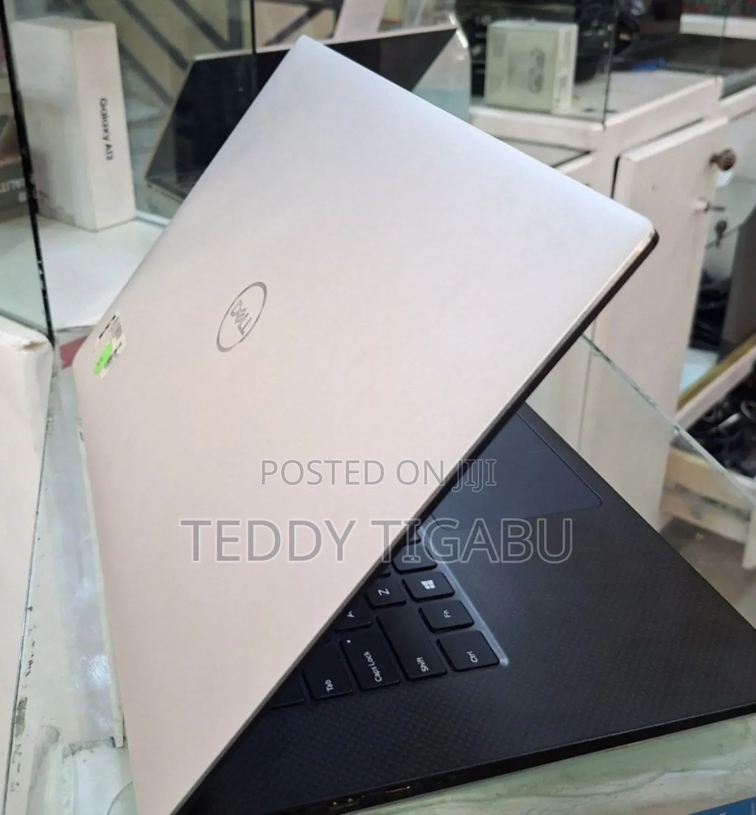 New Laptop Dell Precision 5540 16GB Intel Core I7 SSD 512GB