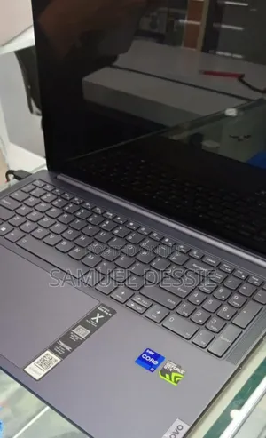 Photo - New Laptop Lenovo Yoga 9i 32GB Intel Core I9 SSD 1T