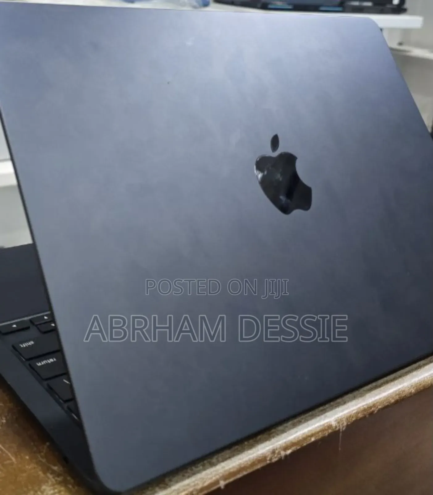 New Laptop Apple MacBook Air 2023 M2 8GB Apple M2 SSD 256GB