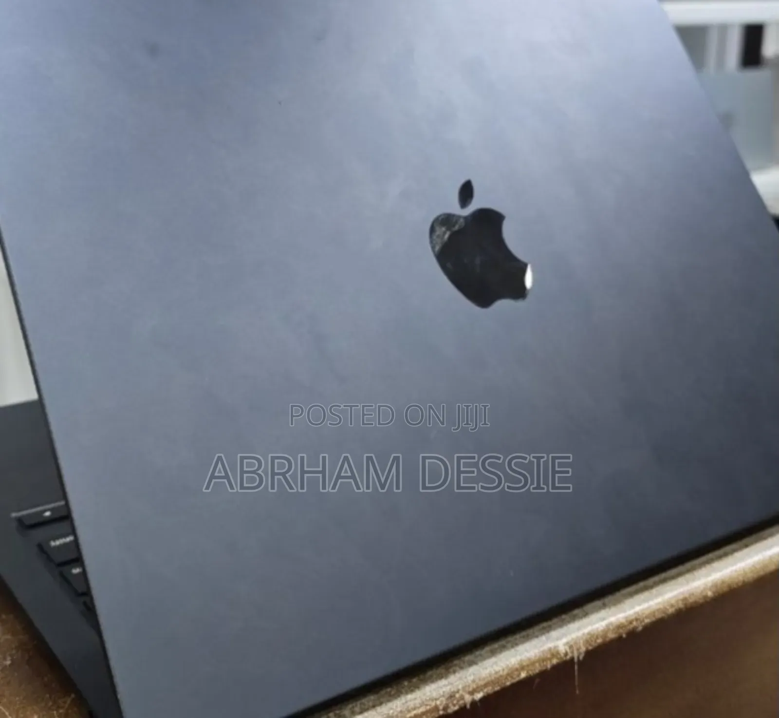 New Laptop Apple MacBook Air 2023 M2 8GB Apple M2 SSD 256GB