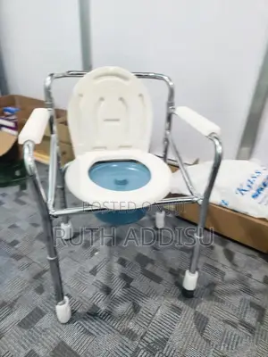 Photo - Commode Chair塱你commode Chair堵車commode Chair晁不commode Chair