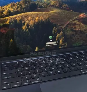 Photo - New Laptop Apple MacBook Air 2022 M2 8GB Apple M2 SSD 256GB