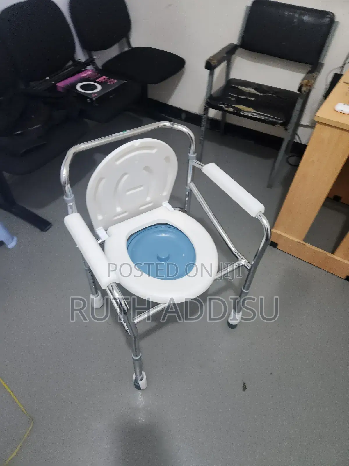 Commode Chair腕骨toilet Chair郁郁poty Chair腔說commode Chair New