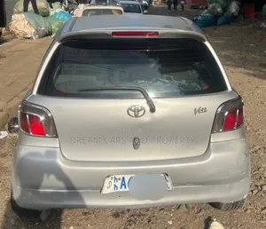 Toyota Vitz 1.0 FWD 5dr 2001 Silver