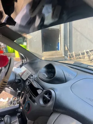 Toyota Vitz 1.0 FWD 5dr 2001 Silver